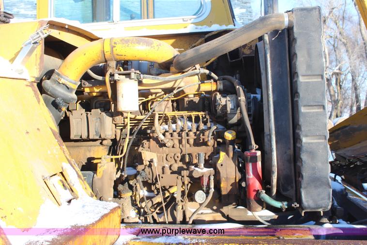 image for item H7856 1978 John Deere 762 scraper