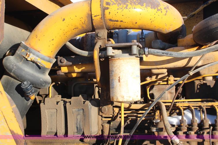 image for item H7856 1978 John Deere 762 scraper