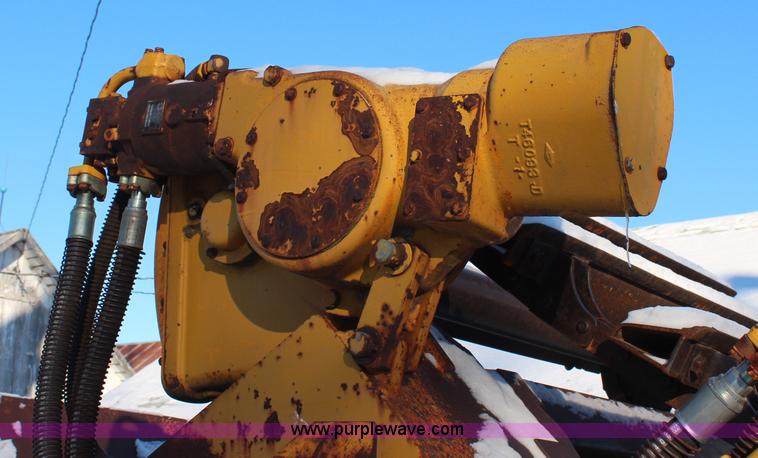 image for item H7856 1978 John Deere 762 scraper