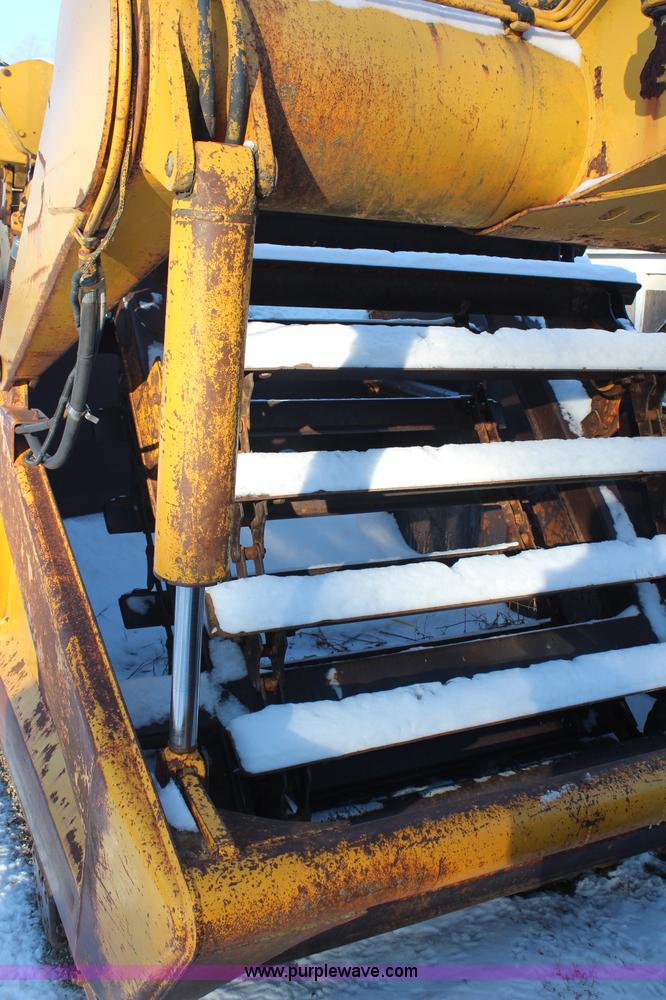 image for item H7856 1978 John Deere 762 scraper