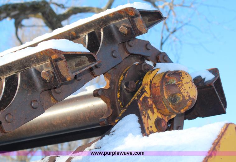 image for item H7856 1978 John Deere 762 scraper