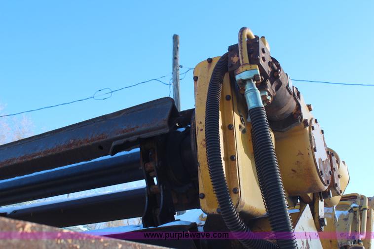 image for item H7856 1978 John Deere 762 scraper