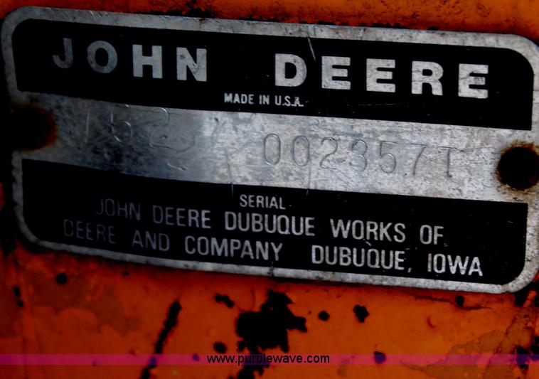 image for item H7856 1978 John Deere 762 scraper