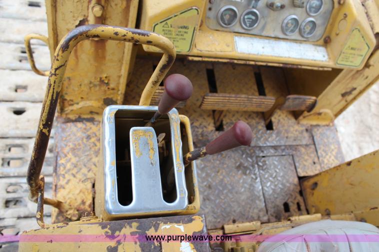 image for item H7882 1968 Caterpillar 951B track loader