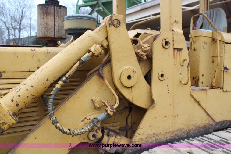 image for item H7882 1968 Caterpillar 951B track loader