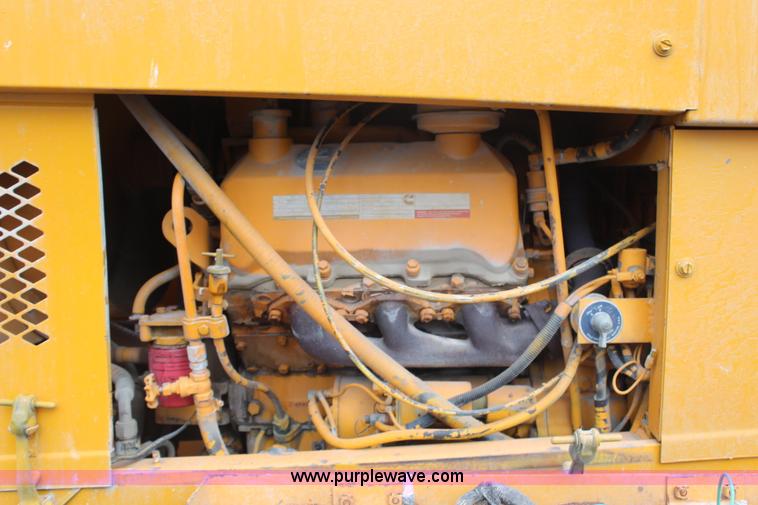 image for item H7933 1988 Champion 710A articulated motor grader