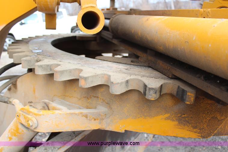 image for item H7933 1988 Champion 710A articulated motor grader