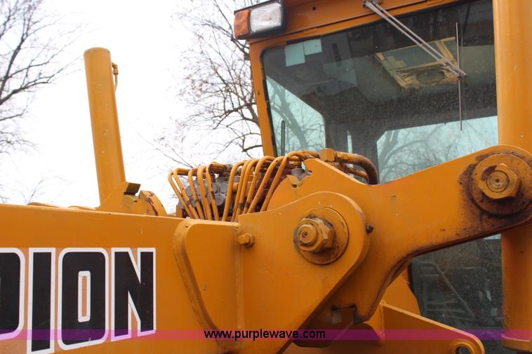 image for item H7933 1988 Champion 710A articulated motor grader