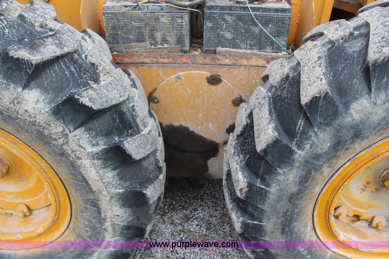 image for item H7933 1988 Champion 710A articulated motor grader