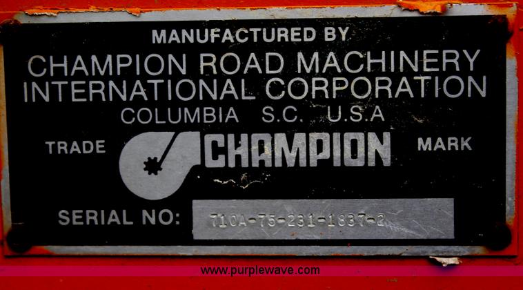 image for item H7933 1988 Champion 710A articulated motor grader