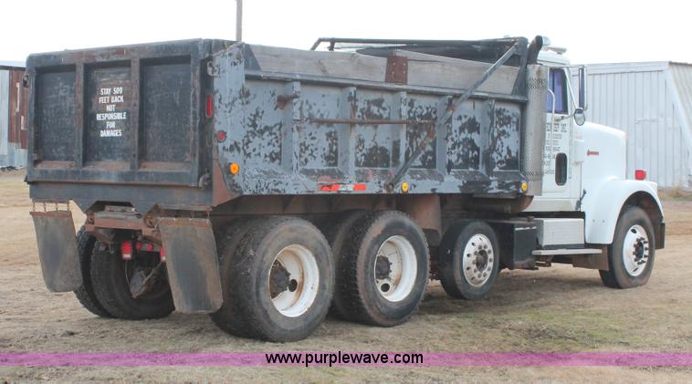 image for item H8388 1987 International F9370 triple axle dump truck