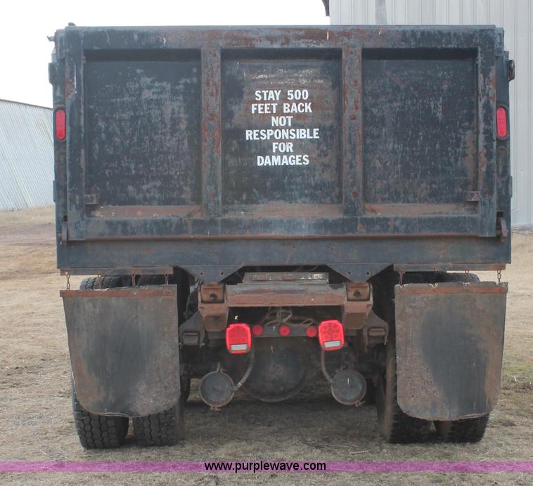 image for item H8388 1987 International F9370 triple axle dump truck