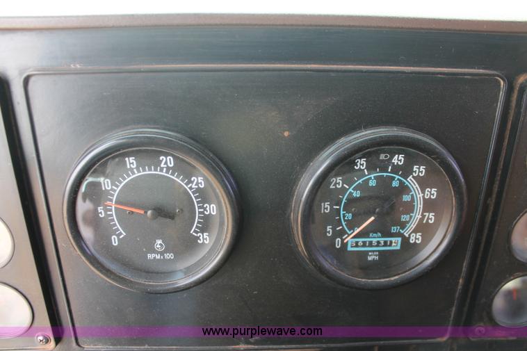 image for item H8388 1987 International F9370 triple axle dump truck