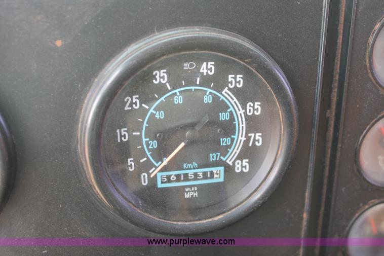 image for item H8388 1987 International F9370 triple axle dump truck