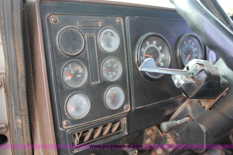 image for item H8388 1987 International F9370 triple axle dump truck