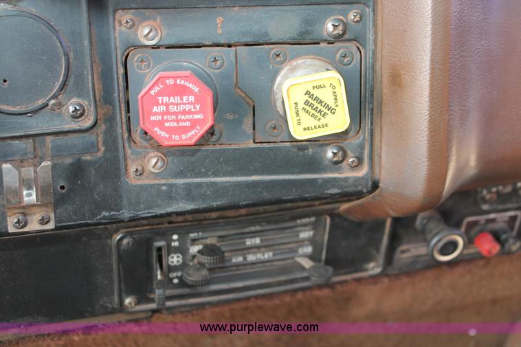 image for item H8388 1987 International F9370 triple axle dump truck