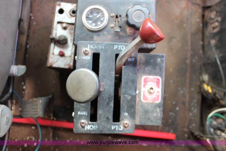 image for item H8388 1987 International F9370 triple axle dump truck