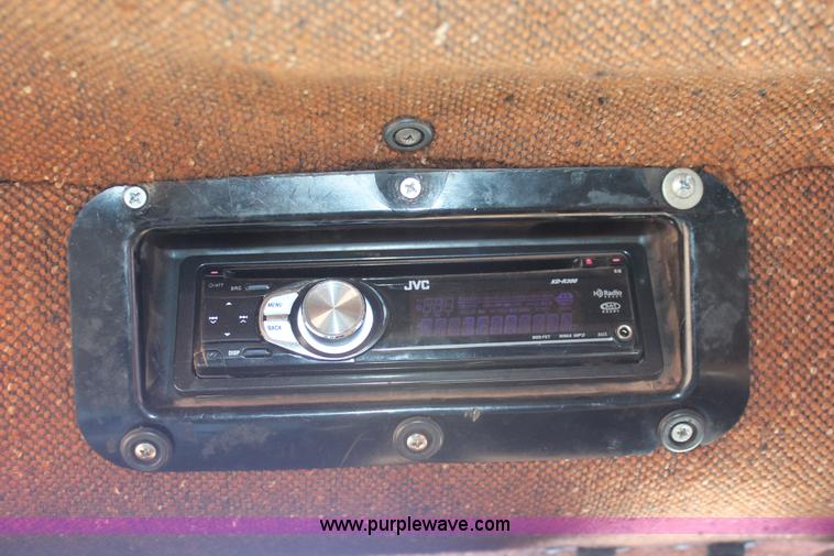 image for item H8388 1987 International F9370 triple axle dump truck