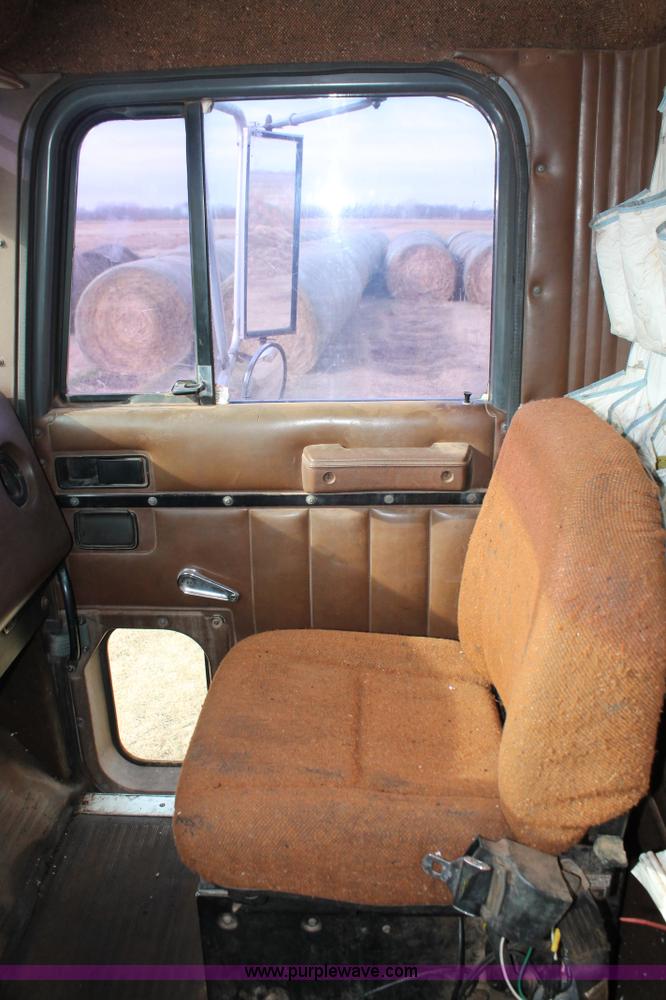 image for item H8388 1987 International F9370 triple axle dump truck