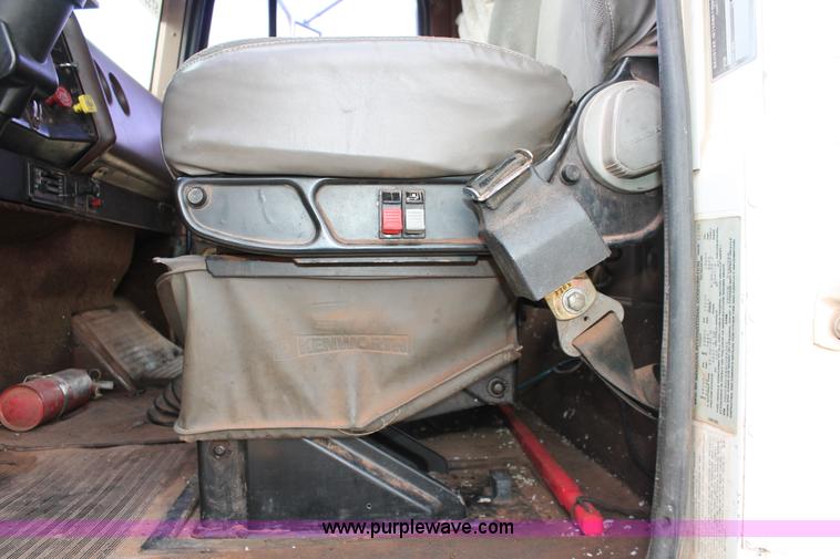 image for item H8388 1987 International F9370 triple axle dump truck