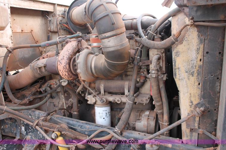 image for item H8388 1987 International F9370 triple axle dump truck