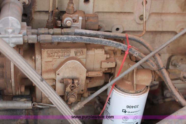 image for item H8388 1987 International F9370 triple axle dump truck