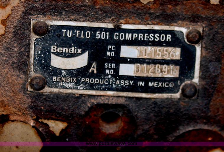 image for item H8388 1987 International F9370 triple axle dump truck