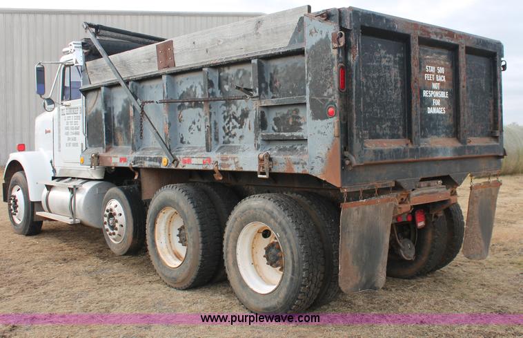image for item H8388 1987 International F9370 triple axle dump truck