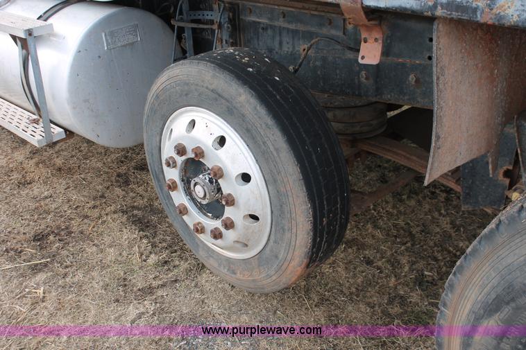 image for item H8388 1987 International F9370 triple axle dump truck