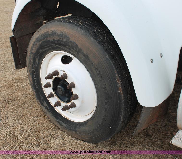 image for item H8388 1987 International F9370 triple axle dump truck