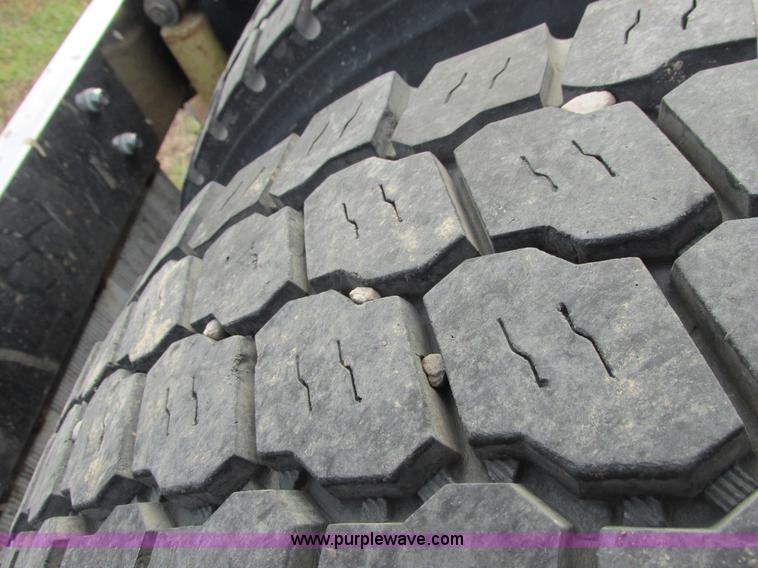 image for item I4959 2000 International 9900i Eagle semi truck