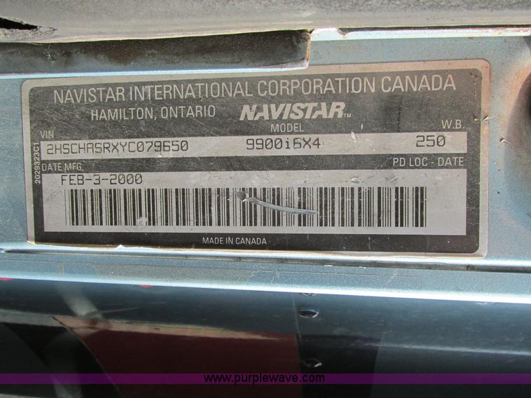 image for item I4959 2000 International 9900i Eagle semi truck