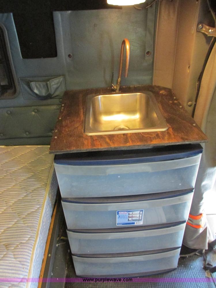 image for item I4959 2000 International 9900i Eagle semi truck