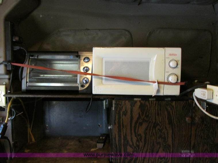 image for item I4959 2000 International 9900i Eagle semi truck