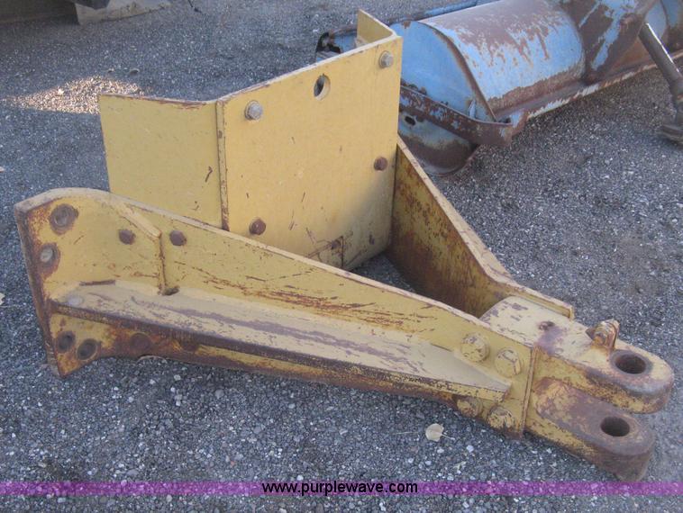 image for item I5743 Caterpillar dozer draw bar