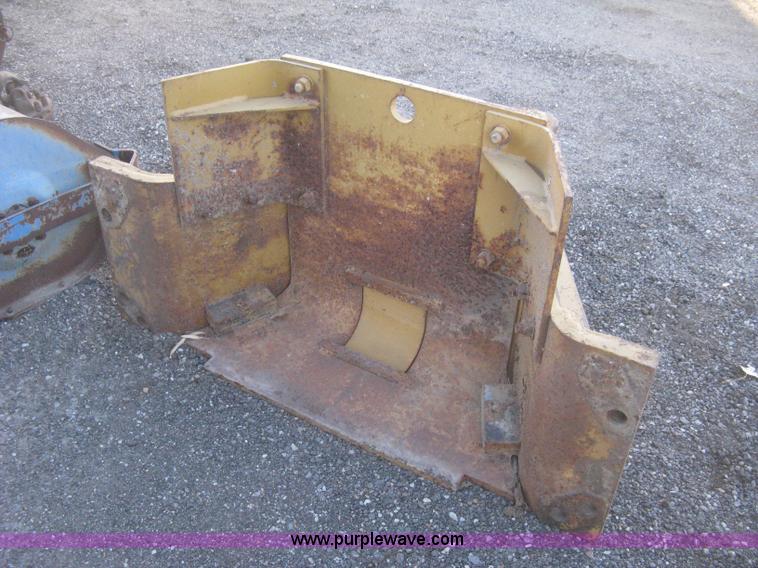 image for item I5743 Caterpillar dozer draw bar