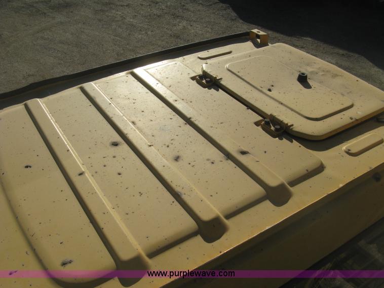 image for item I5745 1995 John Deere 190E excavator