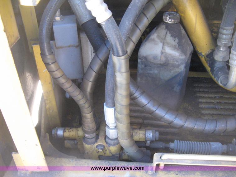 image for item I5745 1995 John Deere 190E excavator