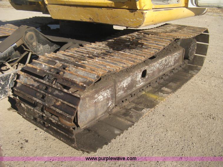 image for item I5745 1995 John Deere 190E excavator