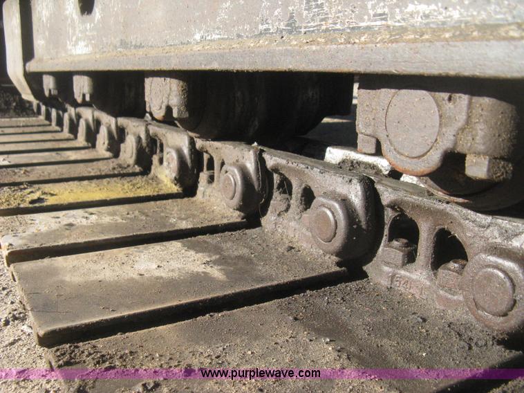 image for item I5745 1995 John Deere 190E excavator