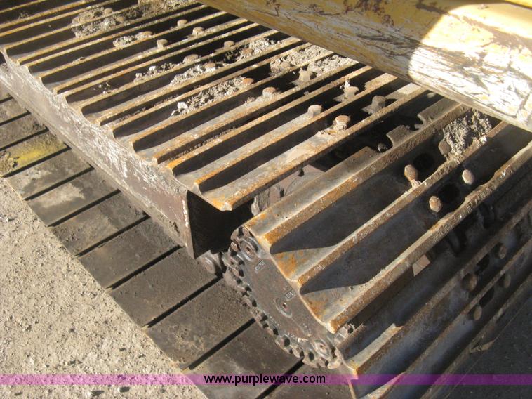 image for item I5745 1995 John Deere 190E excavator