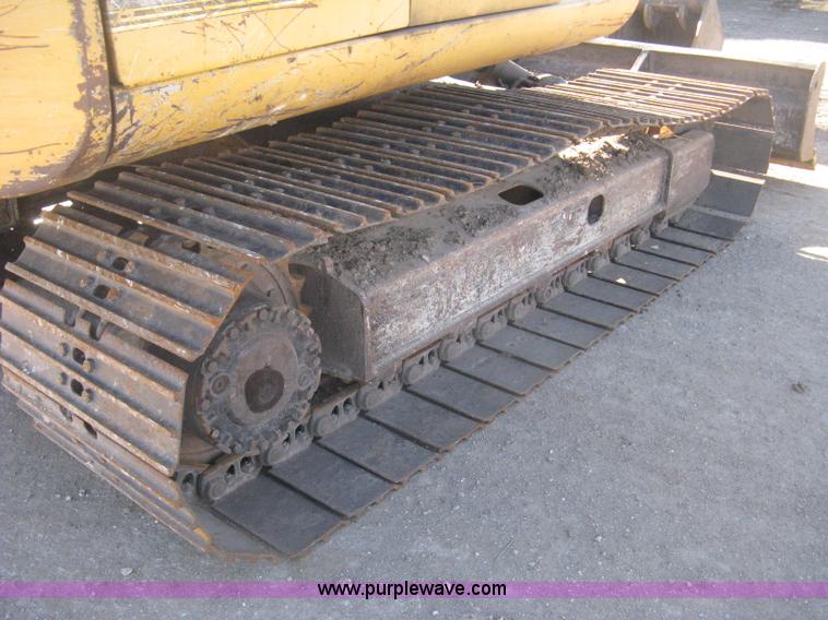 image for item I5745 1995 John Deere 190E excavator