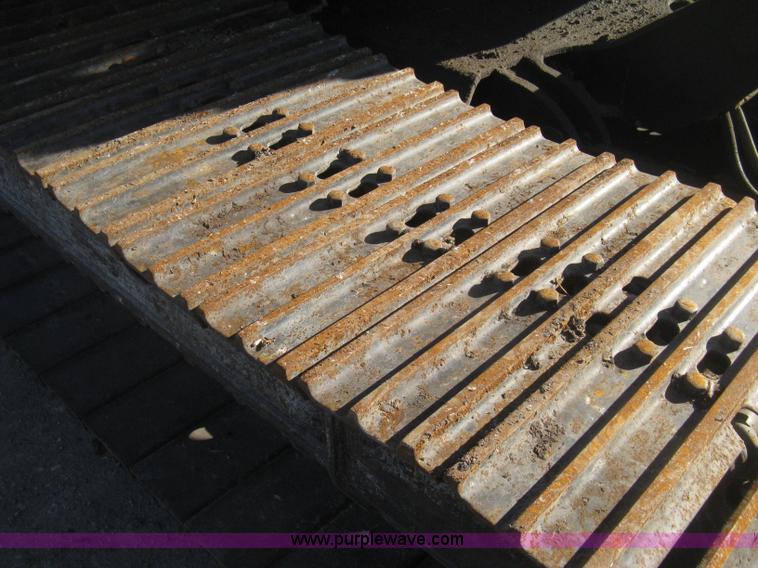 image for item I5745 1995 John Deere 190E excavator