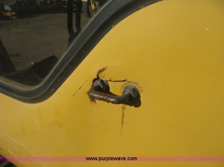 image for item I5745 1995 John Deere 190E excavator