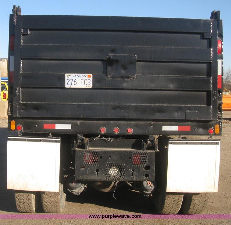 image for item I5747 2000 International F2674 dump truck