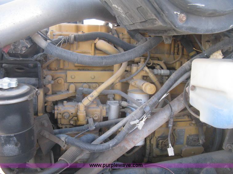 image for item I5747 2000 International F2674 dump truck