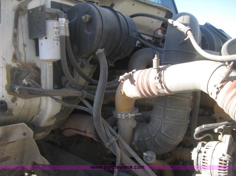 image for item I5747 2000 International F2674 dump truck