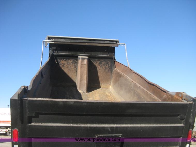 image for item I5748 2001 International F2674 dump truck