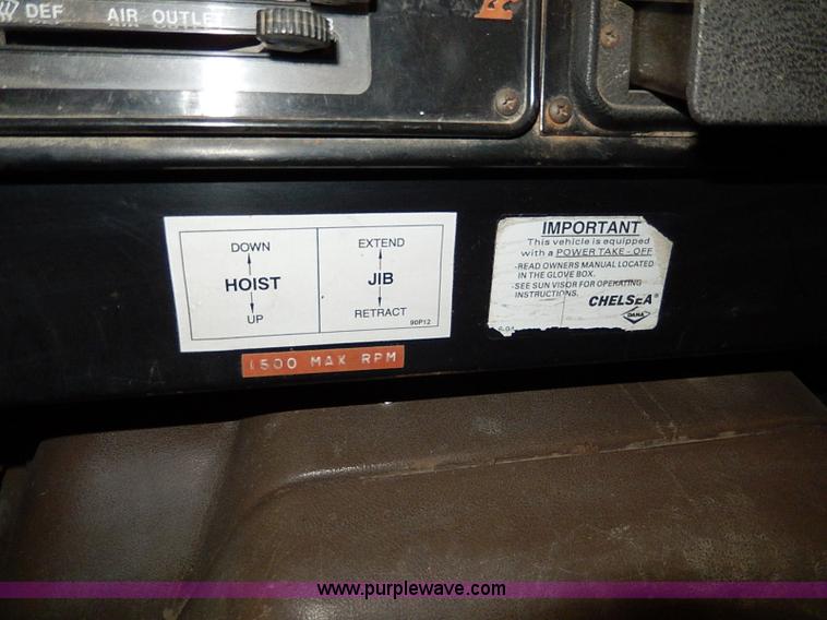 image for item I9490 1987 International S1954 dump truck