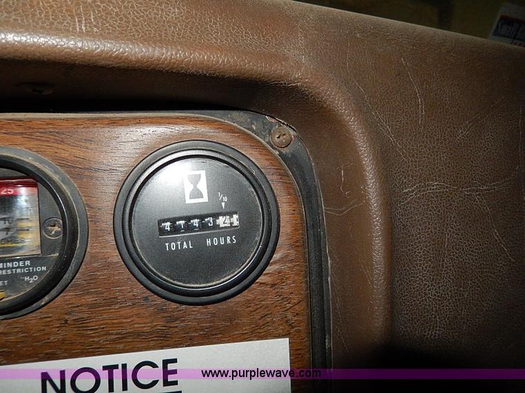 image for item I9490 1987 International S1954 dump truck